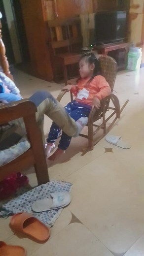 Let's rock- Ganaway Accordingly, invention of the ROCKING CHAIR was credited to Benjamin Franklin but some historians actually trace its origin in North America in the early 18th century when Franklin was still a child. Peter Cooper designed the first steel chair in America. Michael Thonet, a german designed the 1st bentwood rocking chair. #fbalicebsumingwa #highlightseveryone #everyoneシ゚ #reelsviralシfb #rockingchair #invention #personalgrowth #gratitude | Alice B. Sumingwa