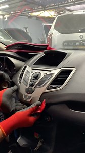 PANTALLAS ANDROID | LUCES LED | POLARIZADOS | ACCESORIOS on Instagram: "⚡️Instalación OEM Ford fiesta - Android 9”⚡️ Sin cortes o modificaciones a la originalidad, instalamos nuestro modelo LICHT T10 PRO, con nuestro mejor rendimiento y fluidez, colores, y audio DSP. ¿Qué tal quedó esta nave con su nuevo centro de entretenimiento? 🤔 #asmr #newtechnology #gadgets"