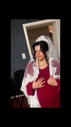 friziyorka Meryem Salih (@friziyorkameryemsalih)’s videos with Originalton - VALENTINOOSM