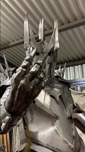 making sauron's gauntlets, and the one ring, and a little more... 100% made in steel🔥🔥👁️ #lotr