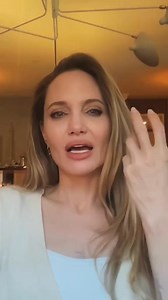 #angelinajolie #goldenglobes #onregardequoi #filmtok #TikTokFashion | Angelina Jolie Lovers