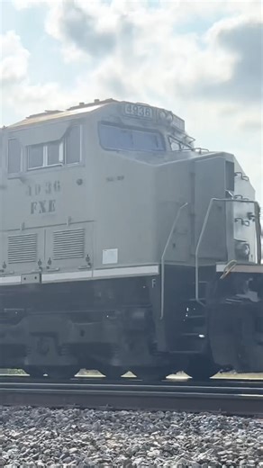 Very fast BNSF Manifest train w/ Ferromex Primer AC44C6M! #ferromex #bnsf #bnsfrailway #train