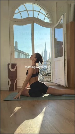 Slow breaths, calm mind.#yoga #yogagirl #yogaflow #pilates #wellnessjourney #cleanaesthetic #tijneyewear #tijnoutdoor