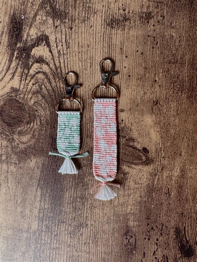 Hawaiian Flower Keychain - Etsy