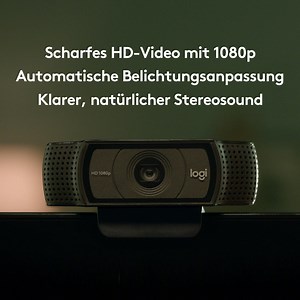 Mit einigen eingebauten Laptop-Kameras können Sie schattenhaft und unscharf aussehen. Die C920 Pro HD-Webcam. Automatische Lichtkorrektur und gestochen scharfe 1080p HD-Videos. Sehen Sie bei jedem Videoanruf optimal aus. WorkLife, aufgerüstet | Logitech