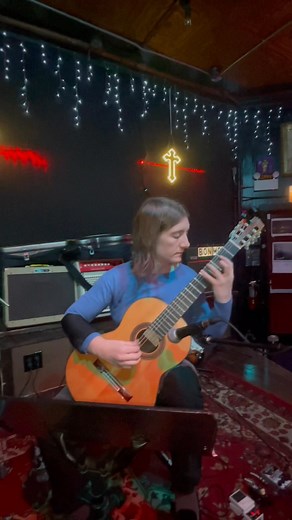Lizz Hogg (Brooklyn) | Montrose Saloon