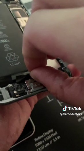 DIY iPhone 6 Plus Picture Frame Tutorial