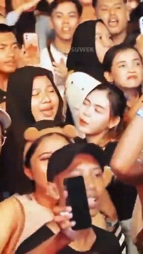 ini versi lagu nemen - ndx aka #NEMEN #NDXAKA #NDXAKALIRIK #LIRIKLAGUNDXAKA #LIRIKLAGU