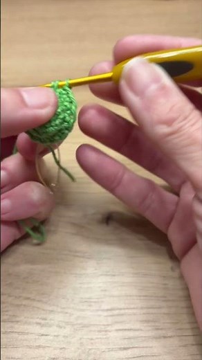 Ce sous-verre grenouille au crochet est TROP drôle ! 🐸🍹 #crochet #amigurumi