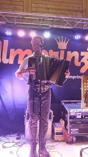 Mit viel Schwung in den Abend 😘😍🤩 #musik #almprinzen #stimmung #live #volksmusik #südtirol #fans #instagood | Fans der Almprinzen
