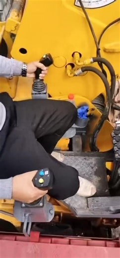 Our industrial joysticks are engineered to offer smooth, responsive, and reliable control. Idea for heavy-duty machinery and remote operation systems. #scanreco #Hiab #Palfinger #mining equipment #industrial machines #hydraulic systems #construction equipment #off-road machinery #industrial automation #cranes remote control #truck-mounted crane #Drilling machines #forestry wood grapple machines # Sany Heavy machines #proportional remote control # Tele-Radio controller #hiab #pilfinger #fassi #Ma