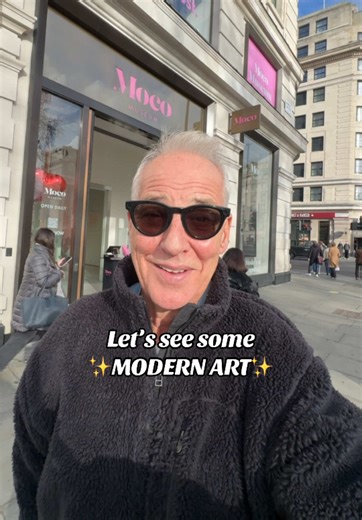 That jumper is so cool I want it! #michaelbarrymore | Modern art