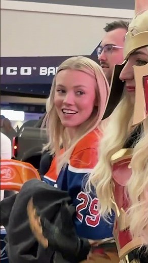 You could tell everyone was super jealous 😏 #worldofwarcraft #wow #bloodelf Thanks ‪@Warcraft‬ !