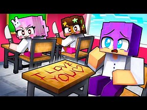 ESCAPING from an KILLER Yandere in Minecraft!