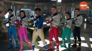 Remember, UKers! #PowerRangers #DinoFury finally premieres on UK TV this Wednesday, September 1st on POP TV UK, with new episodes every weekday at 6pm! Promo video via ZeorangerUK: https://youtube.com/watch?v=x0RTPykYR70 | RangerBoard