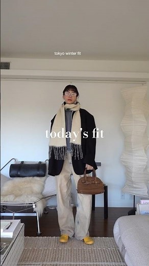 アクセントになる黄色のスニーカーは黒やネイビー、ブラウンなど冬の定番カラーに合うので冬の方がヘビロテしてます🐯 #ootd #fitcheck #コーデ #私服 #冬コーデ
