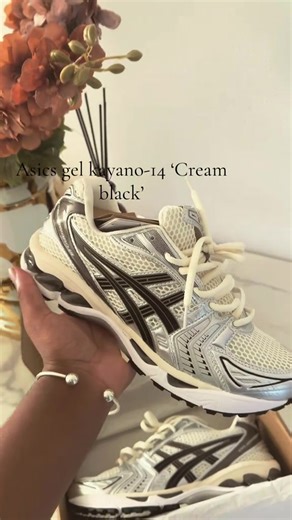 ASICS Gel-Kayano authentique 👟 Confort exceptionnel, stabilité optimale et amorti durable. Idéale pour le running longue distance comme pour un style sportif au quotidien. Performance et élégance réunies. #asic#chaussures#pourtoi#senegalaise_tik_tok#viral