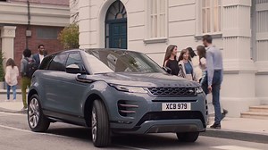 Reduziert. Geradlinig. Souverän. Das ist der neue Range Rover Evoque. Jetzt konfigurieren: bit.ly/RangeRoverEvoqueKonfigurieren | Range Rover