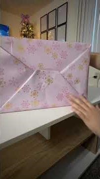 Tutorial de como envolver un regalo, part #2 TIKTOK;@rubeliseliana_