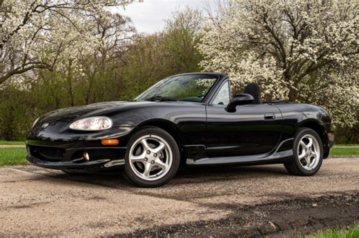 No Reserve: 15k-Mile 2001 Mazda MX-5 Miata 5-Speed