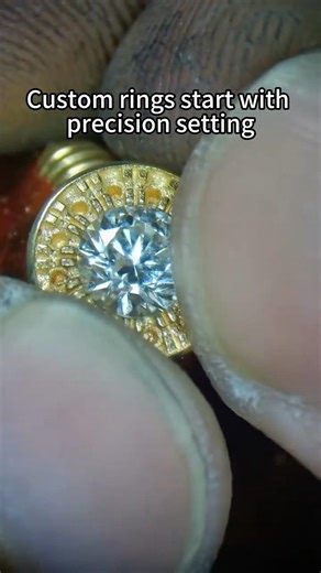 Diamond Setting with Precision Micro-Engraving #customjewelry #jewelrymaking