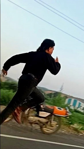 Gun Master G9 / Annette Bappi Lahiri / Surakksha (1979) 💯. Mithun action #attitude#action#bollywood