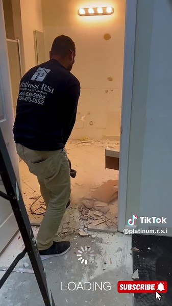 The demolition continues, let’s demolish the whole house, stay tuned to our profile to follow everything!! #PlatinumRSI #Remodeling #Construction #Demolition #SouthFlorida