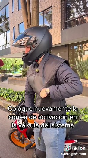 ¿Cómo funciona un airbag para motociclistas?