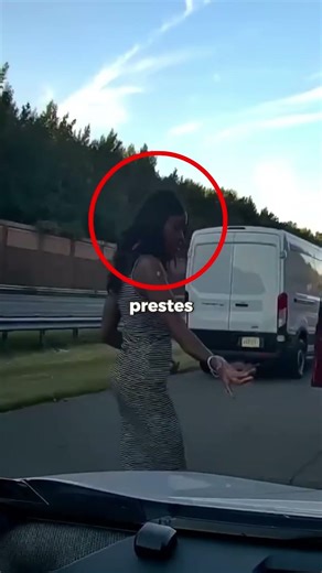 A mulher mais perigosa no trânsito...😬