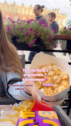Testing Caramel Popcorn McFlurry 🍿 💗#ania_tenis @McDonaldsPoland #review