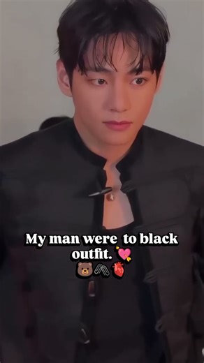 most handsome man in the world Kim taehyung 💜 love forever 🖇️