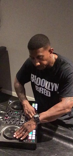DJ ACE78 | Hercules Impulse 500 | DJing and Scratching | Serato