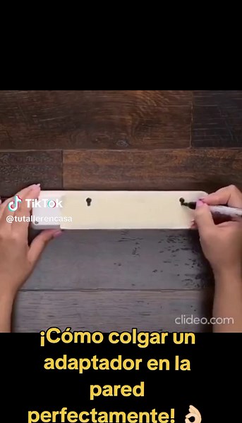 Cómo colgar un adaptador en la pared perfectamente