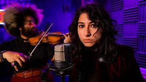 Arooj Aftab Performs "Mohabbat" Live At Genius