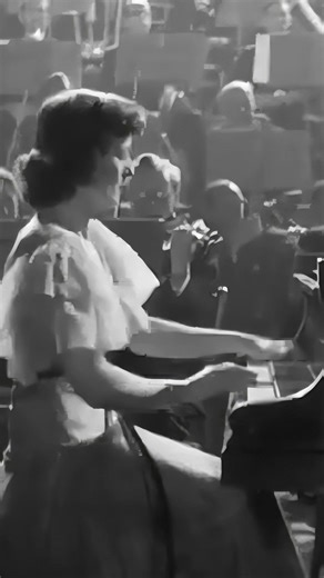 One night, four masterpieces! A glimpse of legendary pianist Eileen Joyce's unforgettable 'Marathon Concert'. ✨ https://tinyurl.com/2u65c77d #EileenJoyce #MarathonConcert #ClassicalMusic | Interlude | Facebook