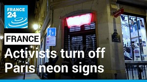The #Paris 🇫🇷 chapter of #ExtinctionRebellion is once again taking the climate crisis into its own hands. This time they are turning off the nighttime advertising lights 💡 of shops. Take a look for yourself ⤵️ | FRANCE 24 English