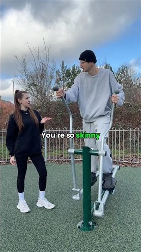 Is he skinny, thin or slim?🏋️ ‪@AirlearnApp‬ #skinny #thin #slim #englishvocabulary #airlearn