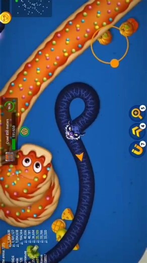 huge monster worm is captured by small ⛎ #fypシ゚viral #wormszone #games #gameplay