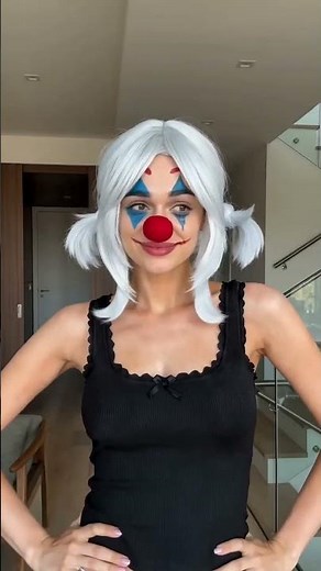 👇 👀 Get my exact look here 👀 👇 Try this viral clown outfit trend?