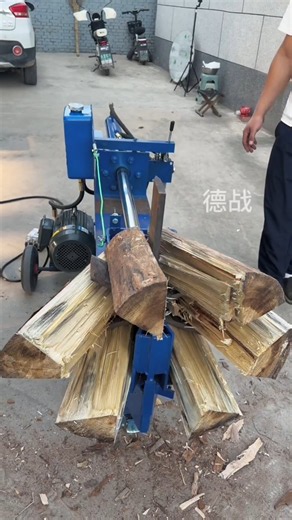 🔥 This Powerful Hydraulic Wood Splitter Splits Huge Logs Like Butter😱🪵⚡ #Shorts