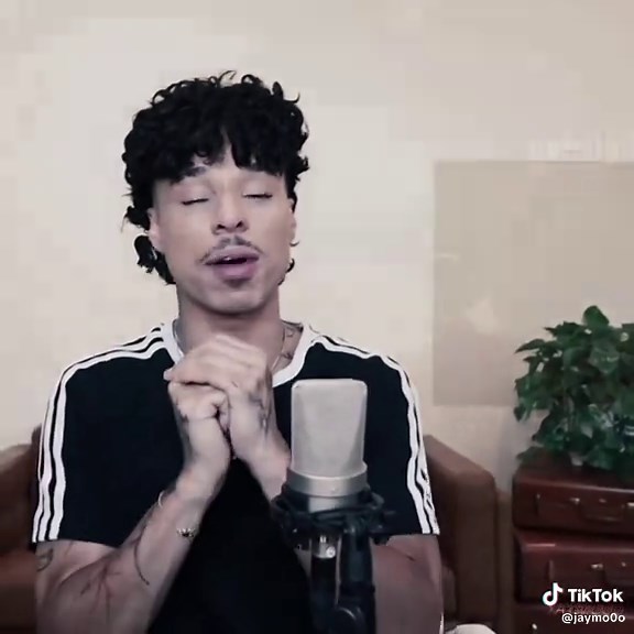 Larray Video Edits: Creative Fan Content Showcase