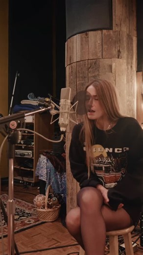 Neoni | FUNERAL ACOUSTIC OUT NOW #music #livemusic #acoustic #singing #songwriter | Instagram