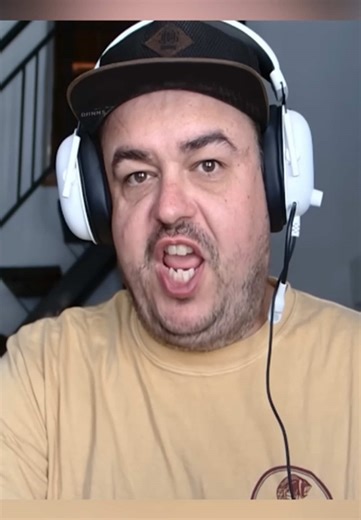 Part 1😂Daz Watches Dont Laugh Or Flinch🤪 #dazgames #daz #dazblack #funny #fyp