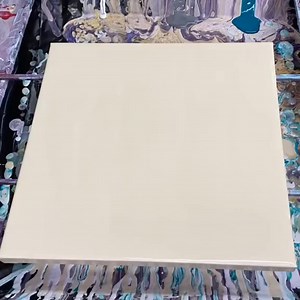 A pour artist’s best friend = hair dryer 💇🏼‍♀️ #pourpainting #acrylicpour #paintpouring #paintingart #pouringacrylic #artist #art #artontiktok | Lora Kan