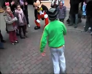 Disneyland : Break dance battle disney - Culture Pub