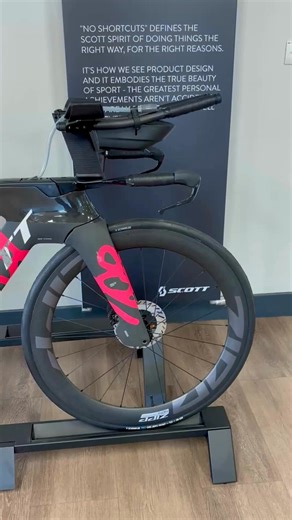 New 🩷🖤 2026 Scott Plasma RC Pro Triathlon Bike superlight weight with inter grated Hydration system🩷🖤 #scottbikes #scottbicycles #scottplasm #ttbike #SpeedMachine #triathlonbike | Eamon Marrey