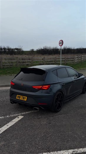🌚 . . . . #cupra #modifiedcars #caredit #cartiktok #tiktokcars