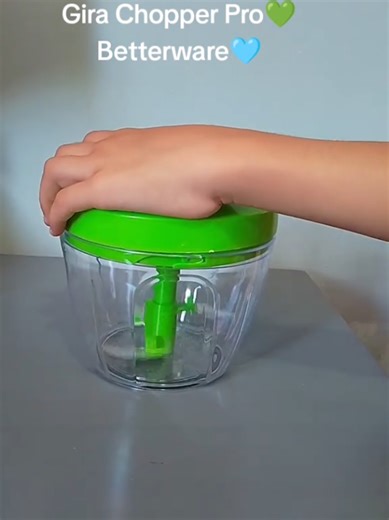 Con Gira Chopper Pro #Betterware podras picar tus alimentos mucho mas facil y rapido,ademas cuenta con Batidor para q también puedas batir huevo fácilmente, su cable es de un metal reforzado 100% resistente. #paratii