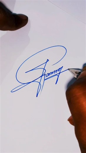 😍🌹How to Sign a G Letter ❤️ # Stylish G Signature Tutorial ✍️ #Shorts❤️🖊️