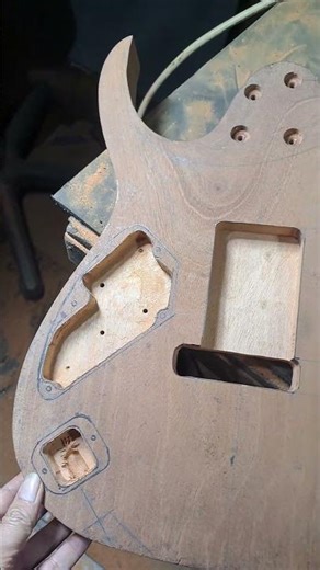 build gitar ibanez iron black 7 string